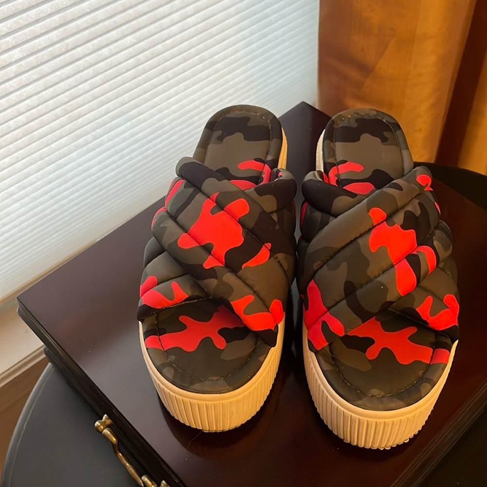 Mix no.6 wedge size 8 camouflage wedge slide